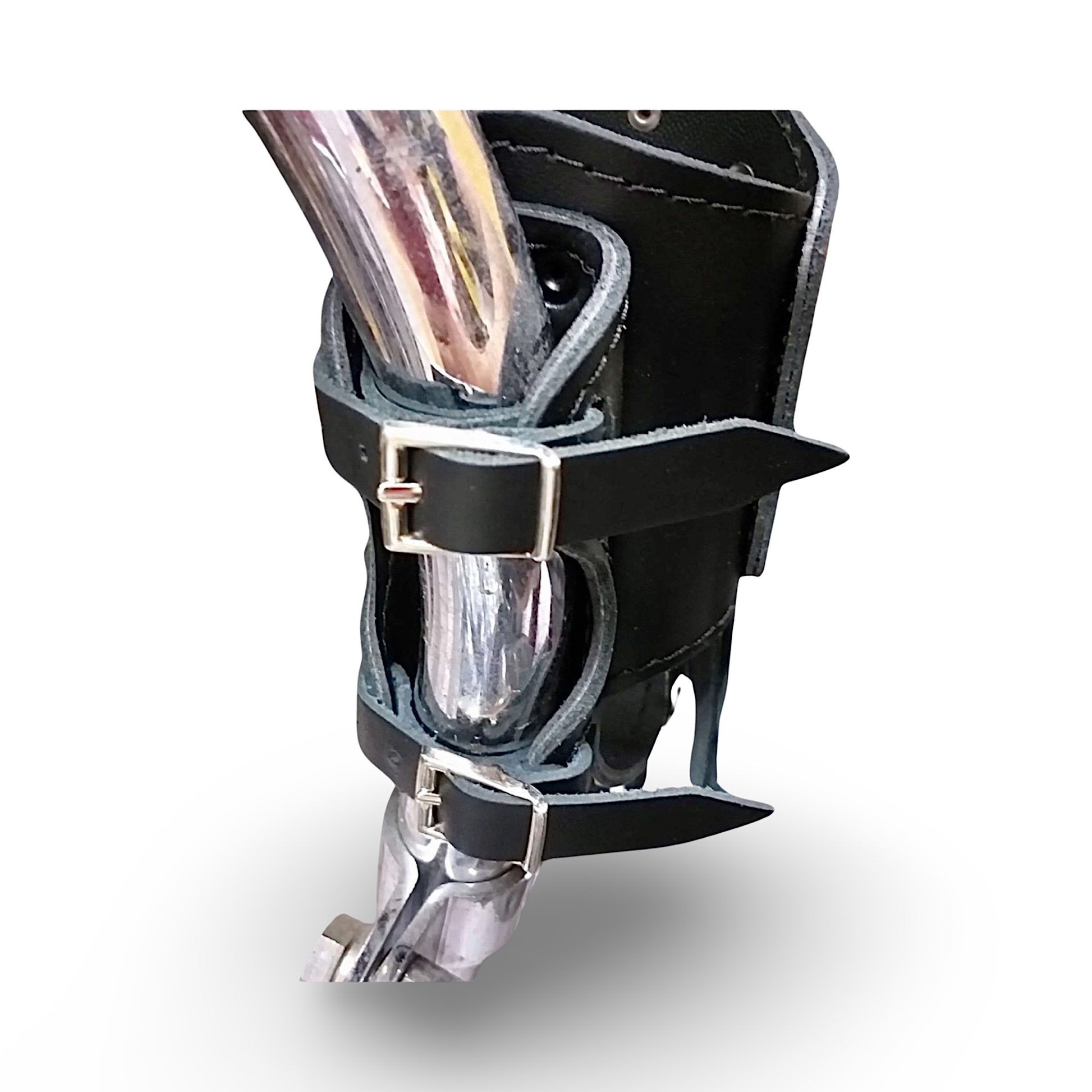 BMUK | Motorcycle leather drink cup can bottle holder suitable for all models Yamaha | Honda | Suzuki | Kawasaki | Triumph | H-D |  Experience the perfect blend of style and functionality with our motorcycle leather drink bottle holder case - 0,5 L.